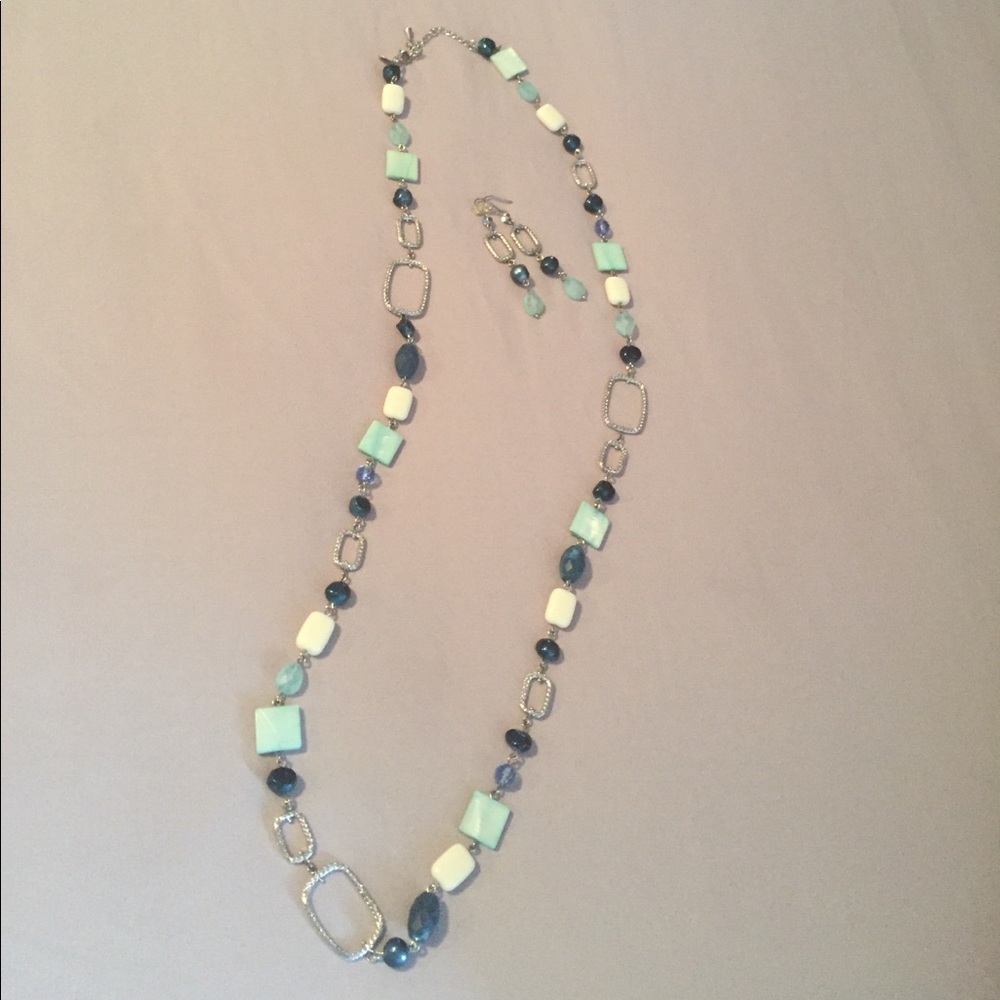 Lia Sophia necklace and matching earrings