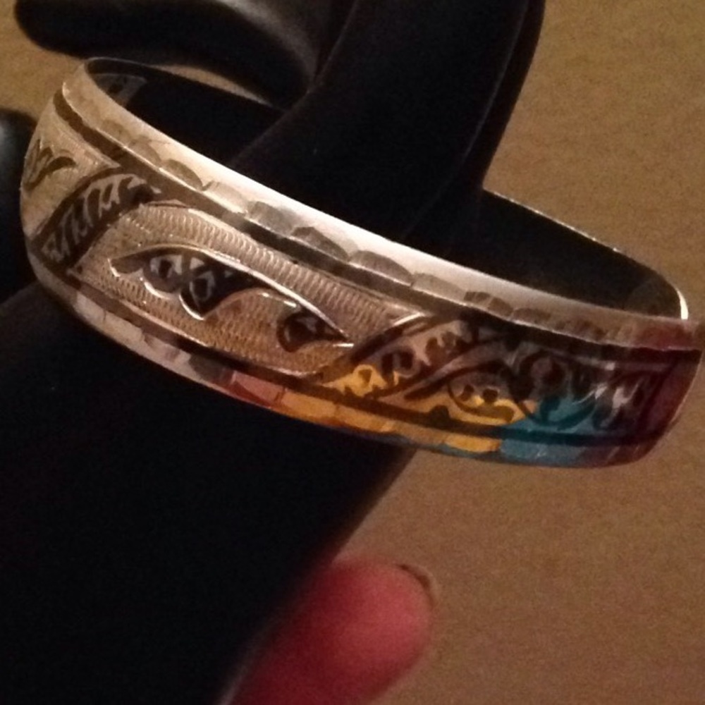 Sterling silver bangle. Sale