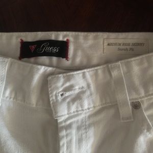 GUESS White Skinny Jeans