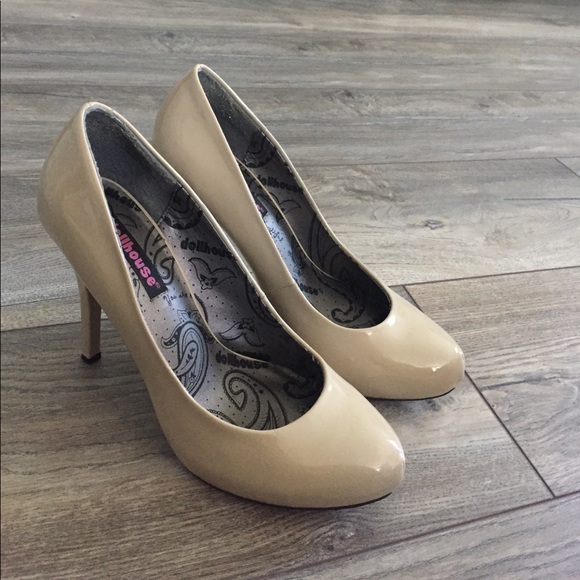 Nude high heels - Picture 3 of 3