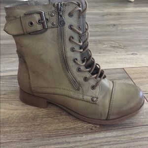 Ankle boots