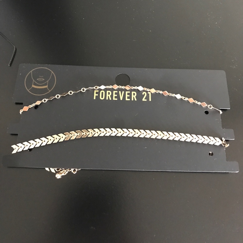 Forever 21 Gold choker set