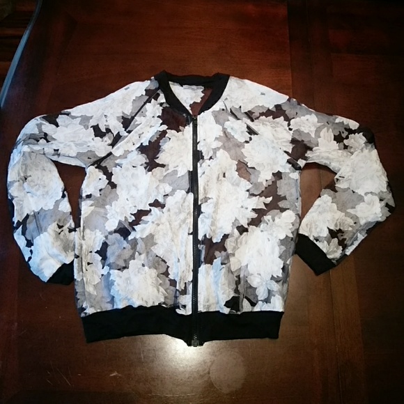 NWOT Charlotte Russe Sheer Jacket - Picture 1 of 4