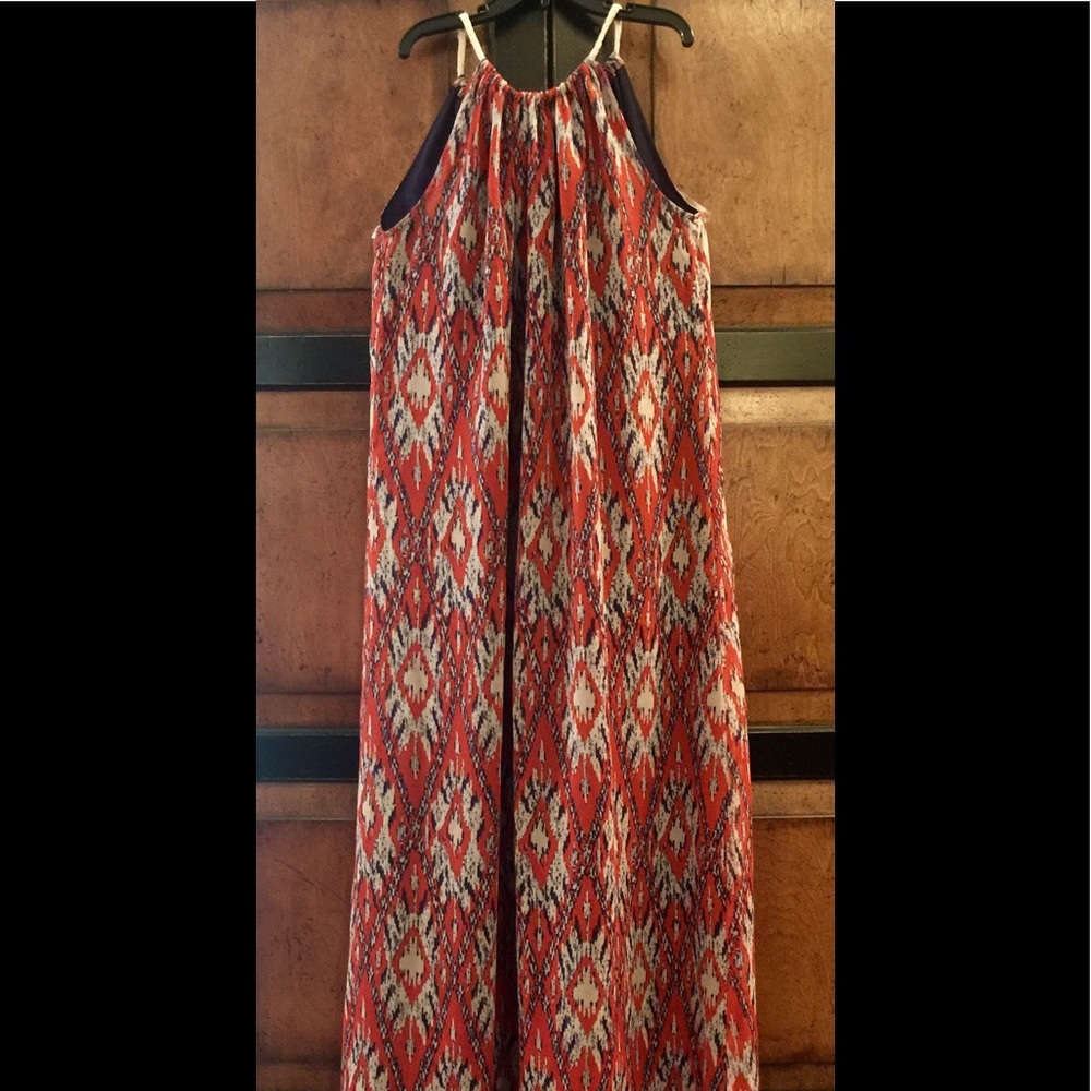 Flowing, fabulous Hive & Honey dress