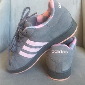 Adidas grey w/ pink