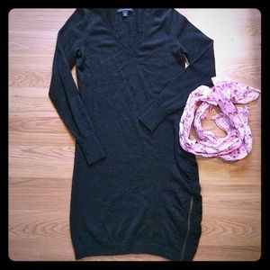 Size XS Banana Republic black V-neck dress