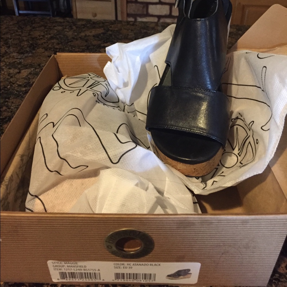 All leather Never  been worn Bussola shoes