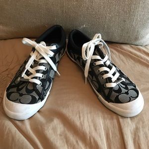 Coach logo tennis shoes