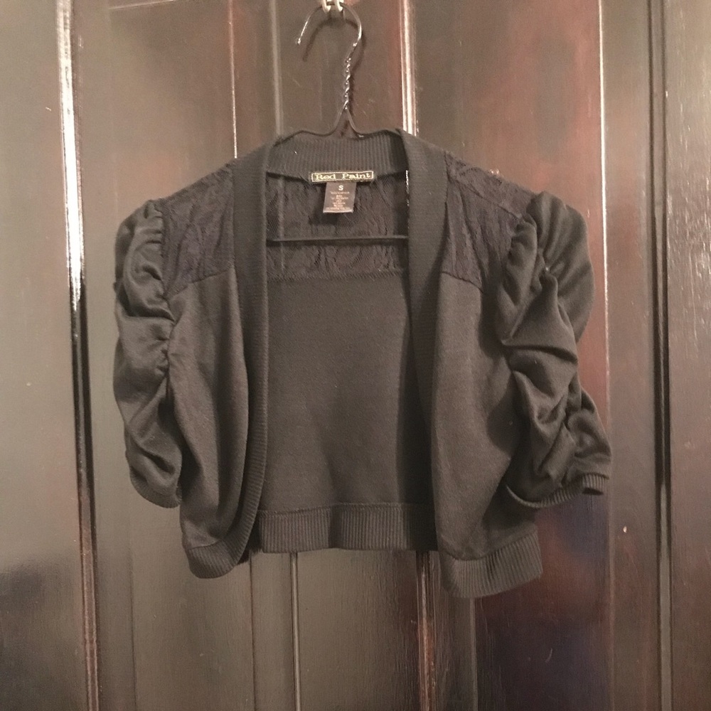 Black shrug
