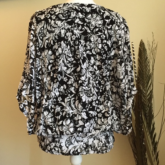 Style & Co Lace Overlay Kimono Sleeve Top - Picture 2 of 6