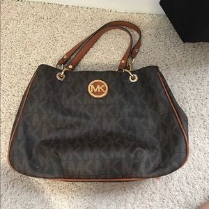 MK purse & matching wallet !!!