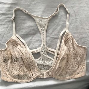 New* Victoria Secret very sexy bralette  size 32DD