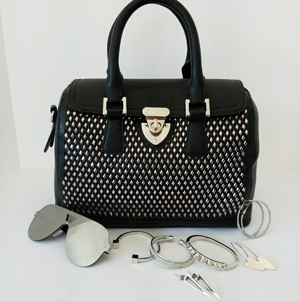 Black and sliver collection