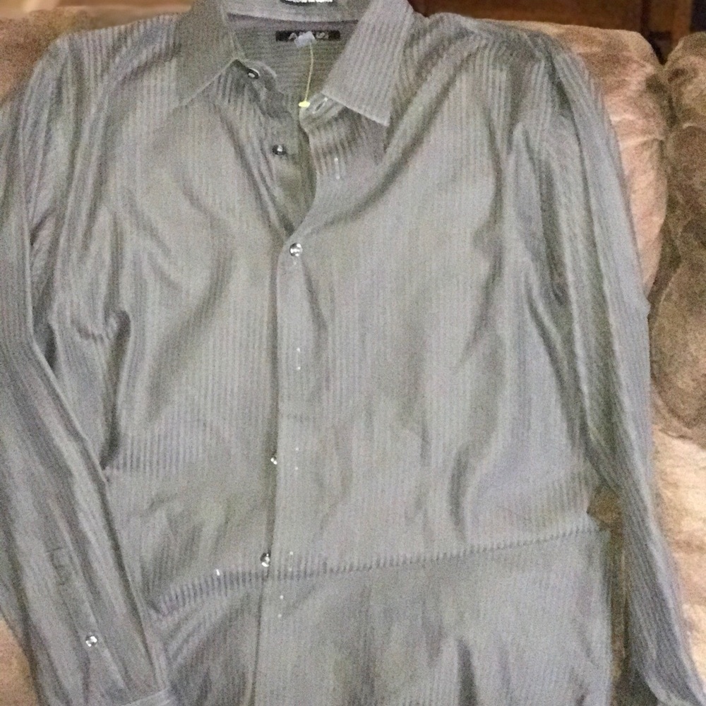 APT 9 men’s dress shirt