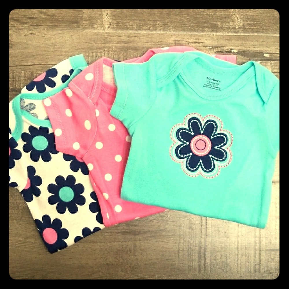 Baby girl 3 piece onsie set 3-9 month size
