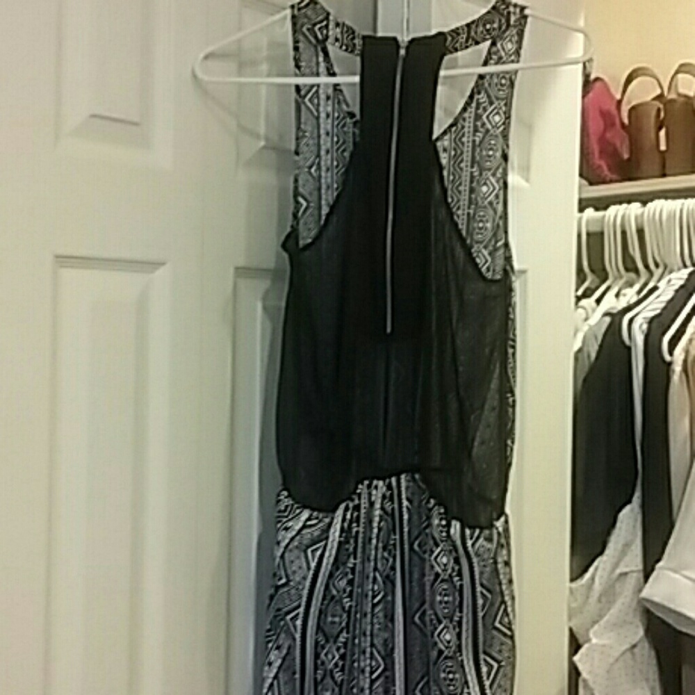 Black and white jump suit - Picture 2 of 3