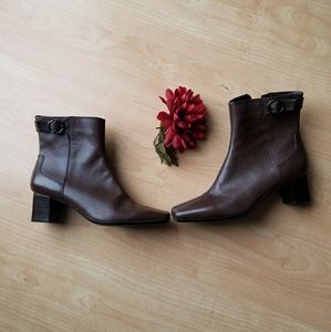 #Nine West 🍁brown leather ankle booys