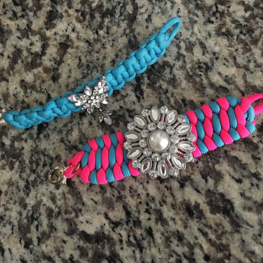 Para-cord bracelets