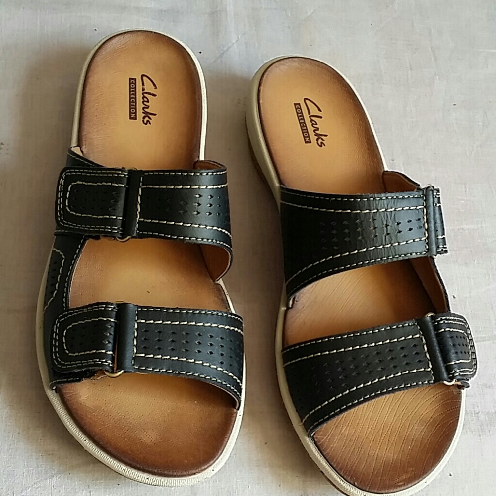 Clarks Bendable Sandals Size 6.5 W Leather Black