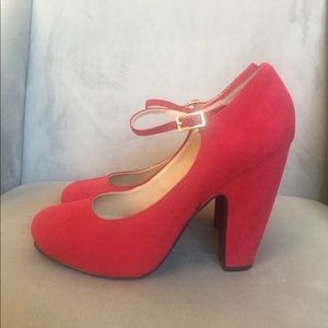 Nine West chunky heels. Lush red cherry pop