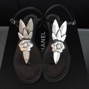 Chanel Flats 2017
