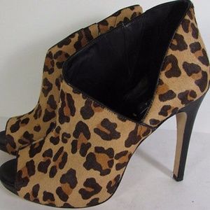 Size 9 BCBG heels