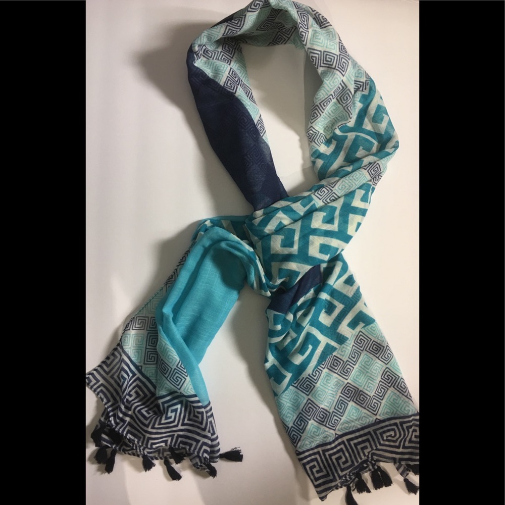 Scarf With Tassels