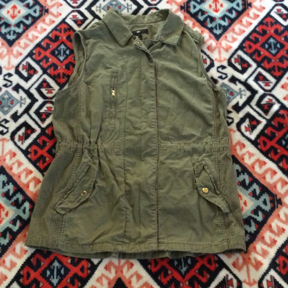 Army Green cargo vest with pockets