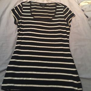 White House black market short sleeve shirt!