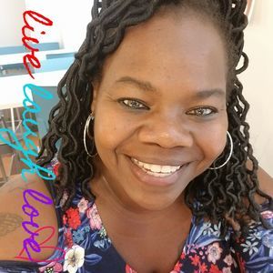 Meet your Posher, Carlena