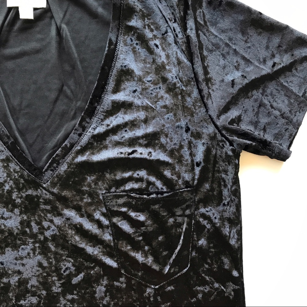 Crushed Velvet V Neck Boyfriend Tee - Black - Picture 6 of 7