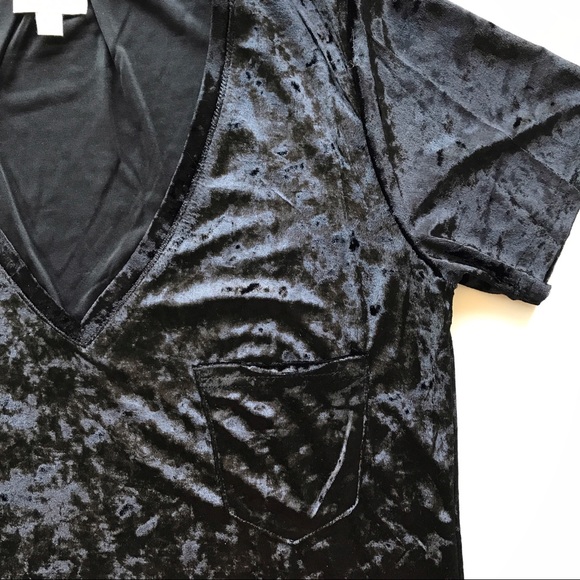 Crushed Velvet V Neck Boyfriend Tee - Black - Picture 6 of 7