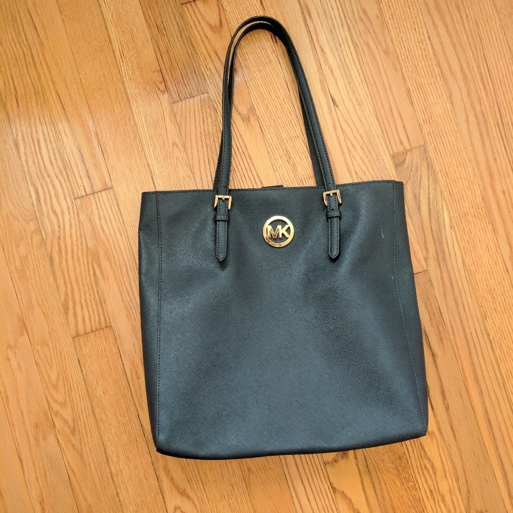 MK slim navy tote