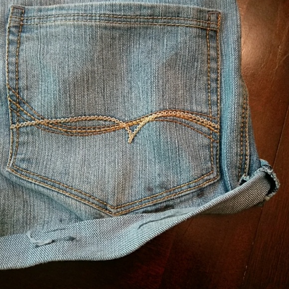 Faded Glory Blue cutoff jeans - Picture 4 of 4