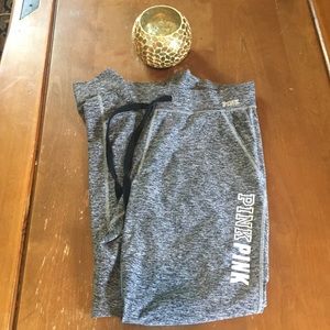 NWOT VS Pink Yoga Jogger Size Small