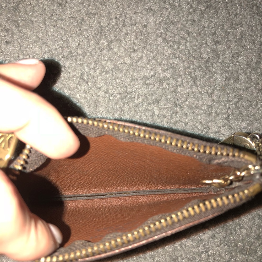 Louis Vuitton Key Pouch Monogram Canvas - Picture 4 of 5