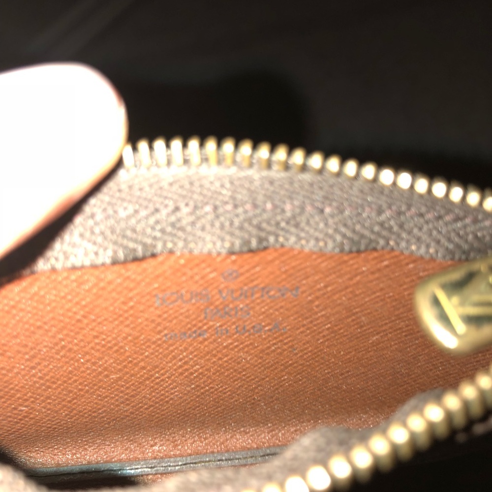 Louis Vuitton Key Pouch Monogram Canvas - Picture 5 of 5