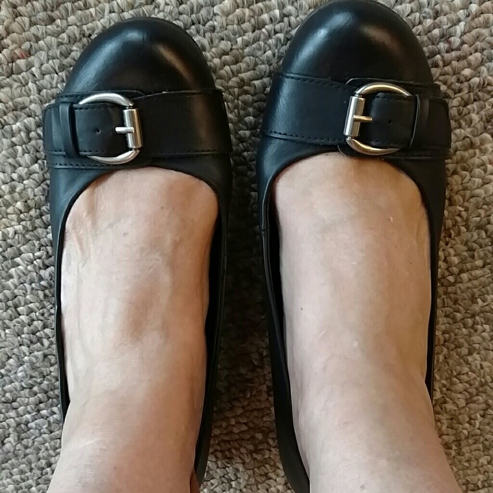 Black buckle shoes
