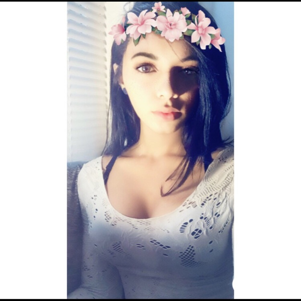 Meet your Posher, Gloria