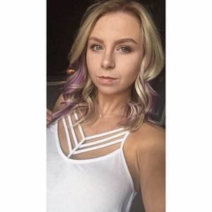 Meet your Posher, Steph