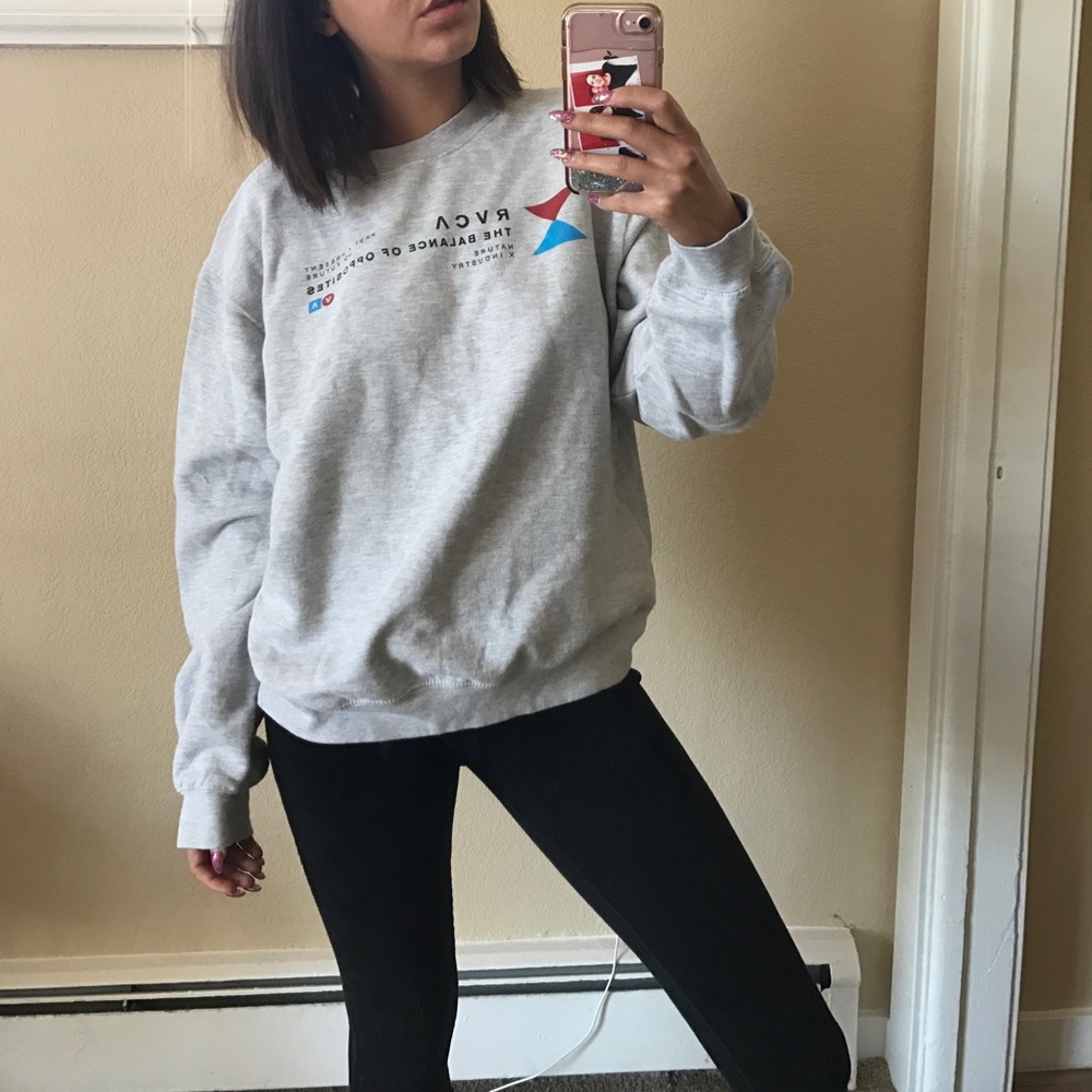 RVCA gray sweatshirt