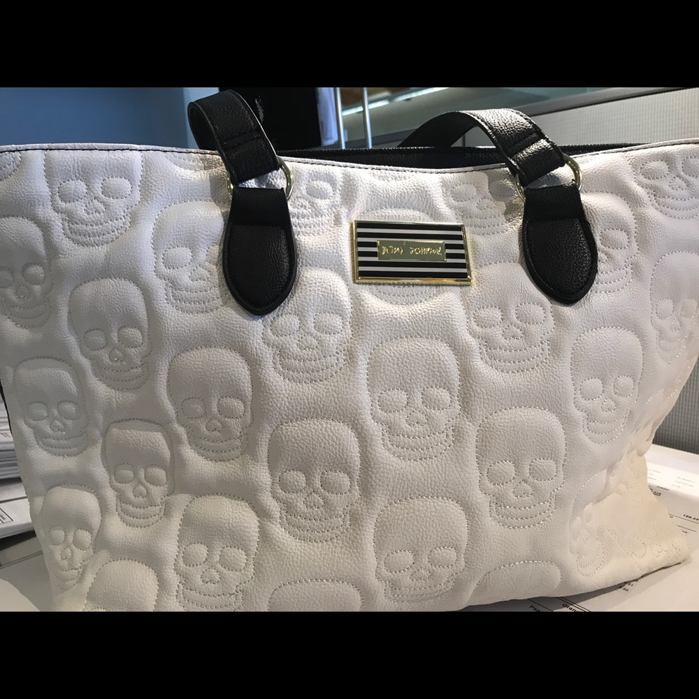 Betsy Johnson black/white Skull purse