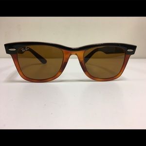 Authentic Ray Ban New Wayfarer Classic Sunglasses
