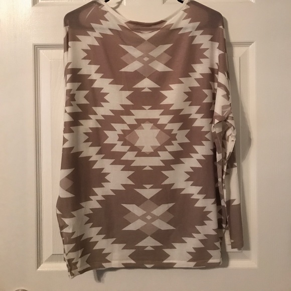 Top - Picture 2 of 2