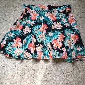 Barely worn PINK floral print skater skirt