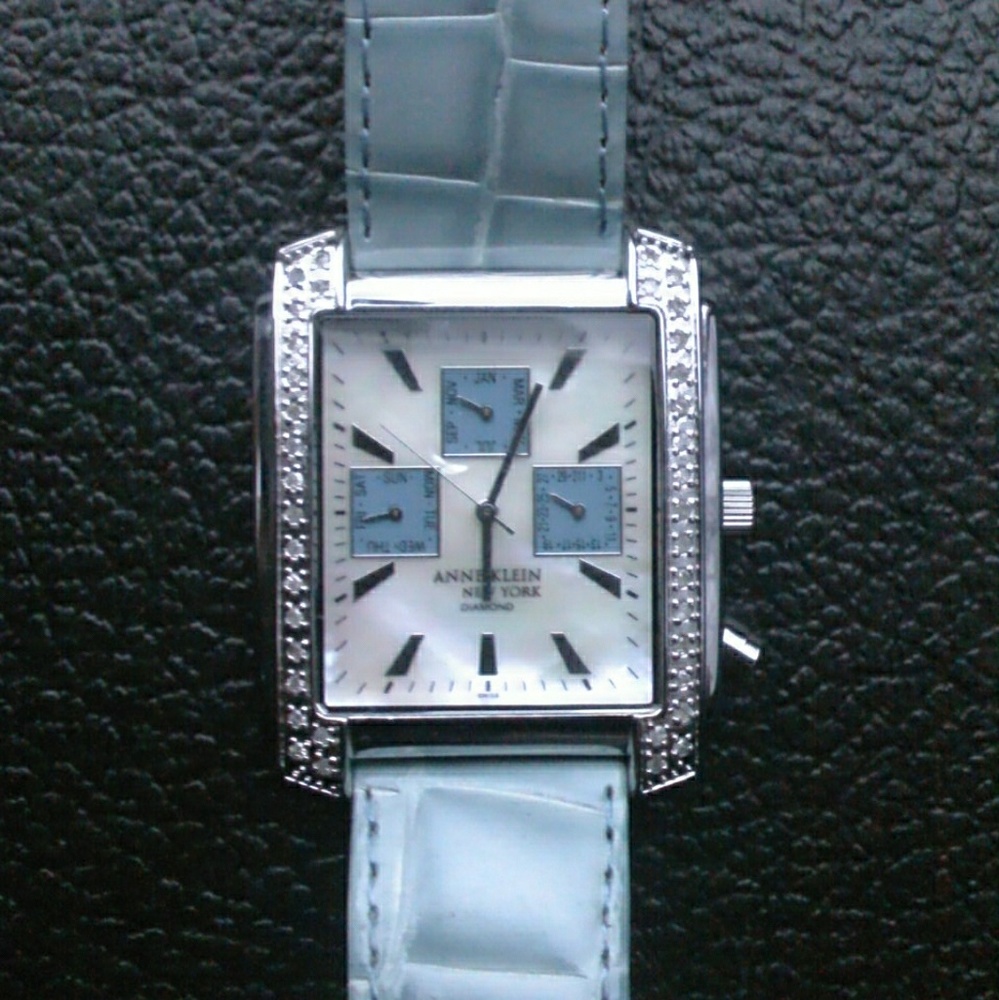 ***ANNE KLEIN NEW YORK DIAMOND SWISS WATCH***