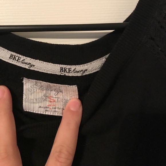 Top - Picture 4 of 4