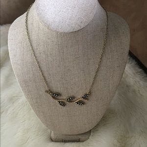 Like new- Beautiful floral branch necklace