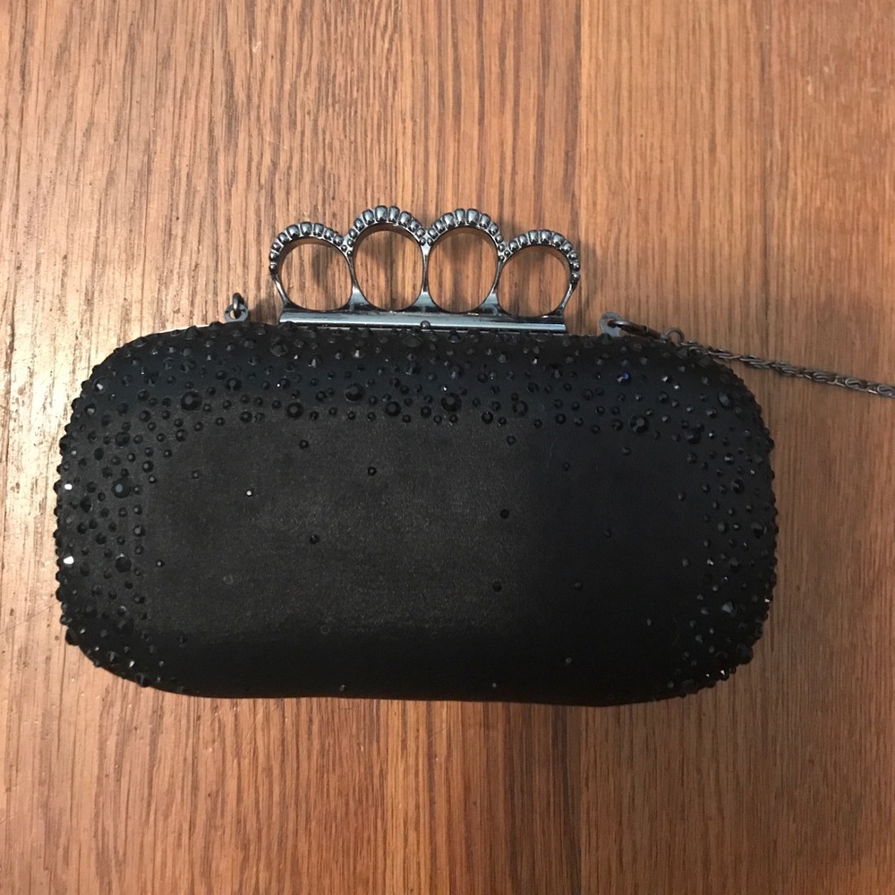 Black clutch