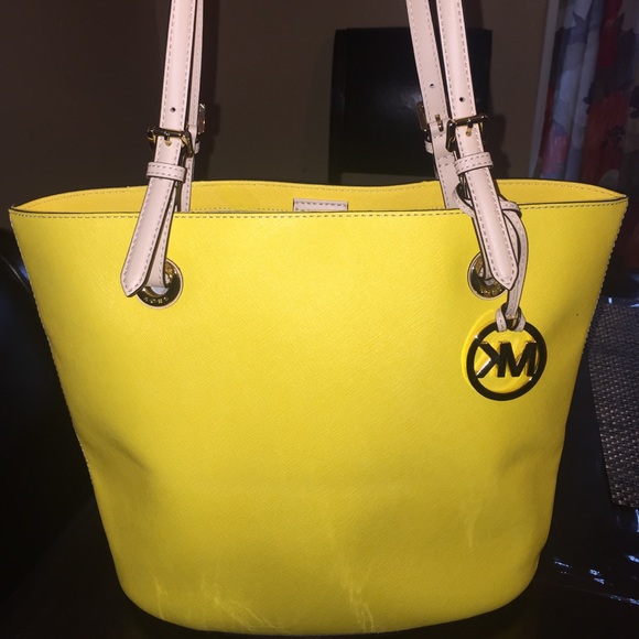 Yellow MK bag SOLD - Picture 1 of 5